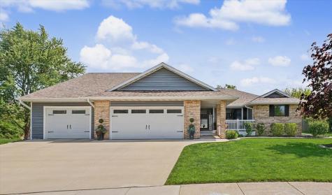 808 Cedar Ridge Court Mahomet IL 61853