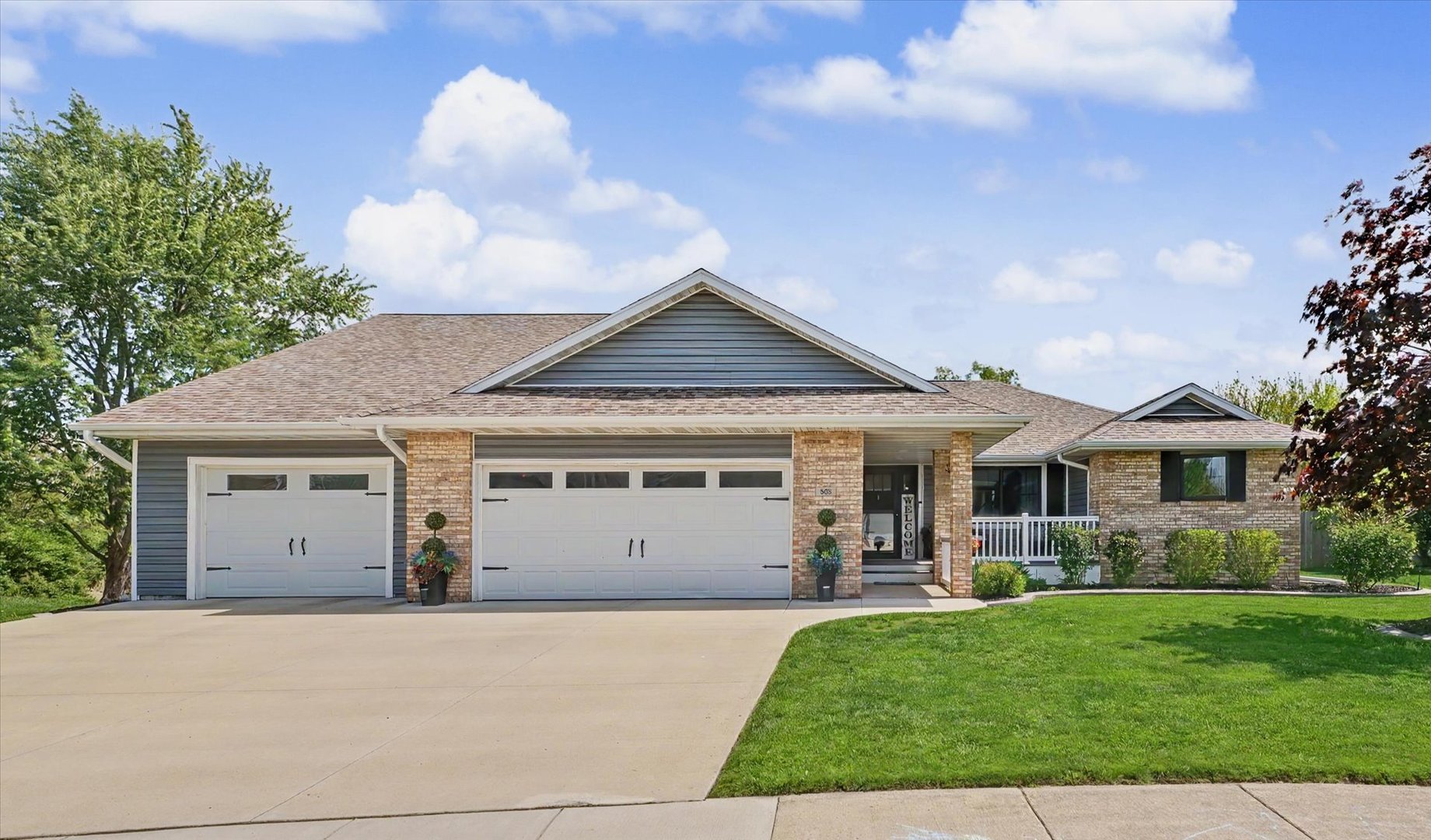 808 Cedar Ridge Court Mahomet IL 61853