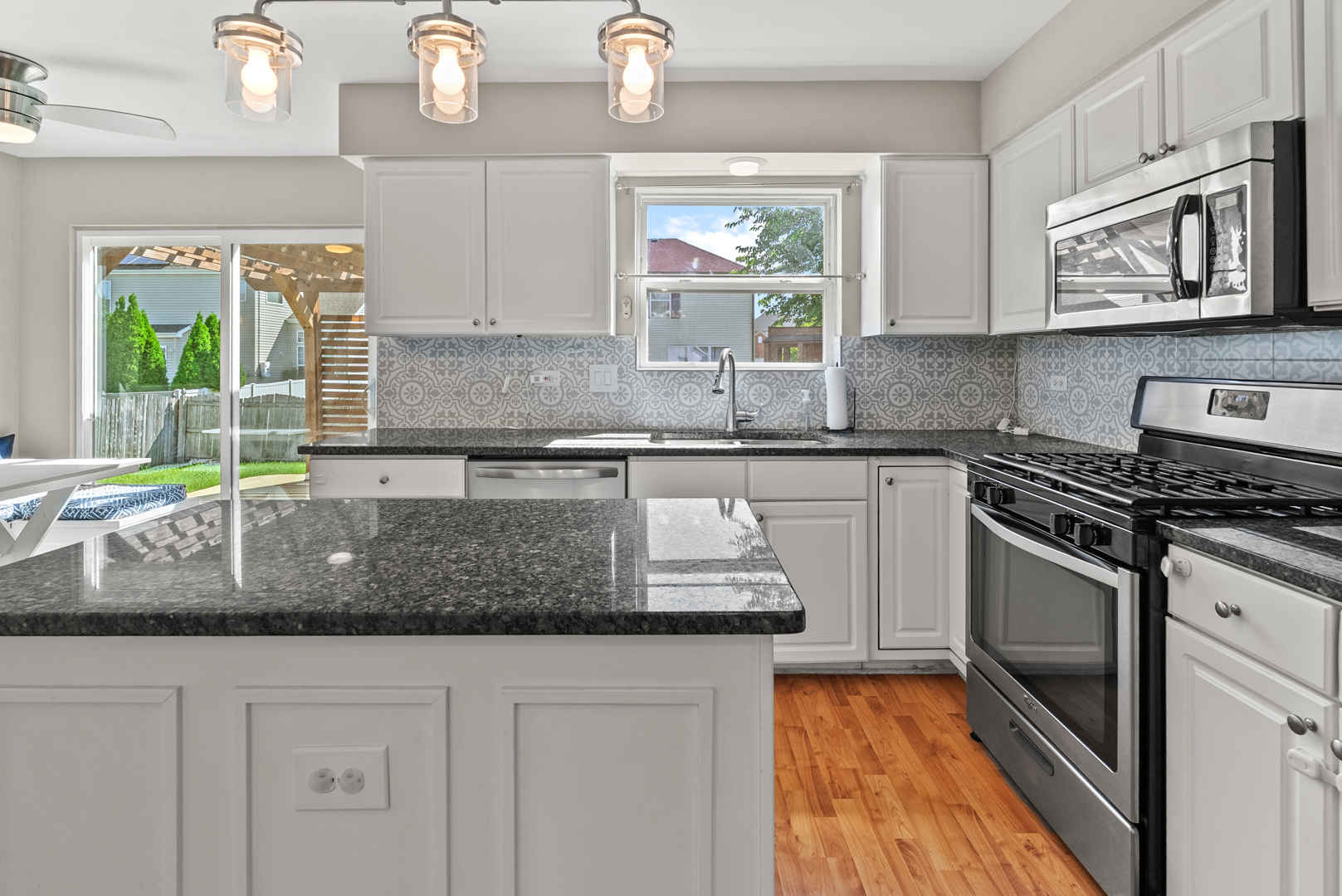 531 Hillcrest Drive Bolingbrook IL 60440