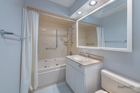 22 North Dee Road Park Ridge IL 60068