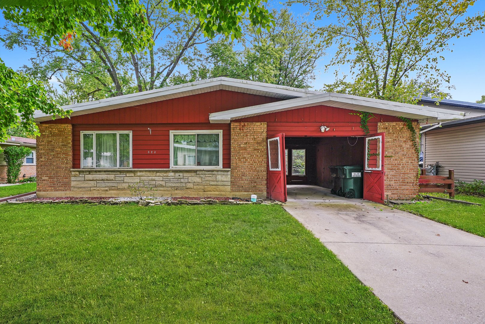 323 Shawnee Street Park Forest IL 60466