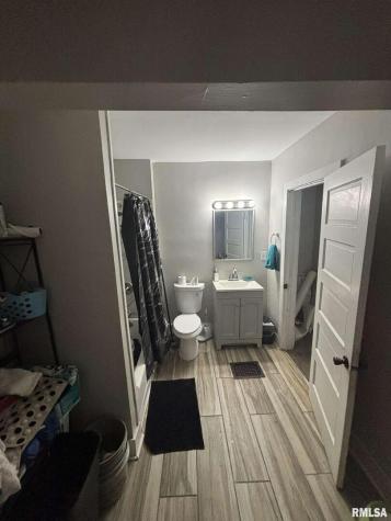 1015 18TH Avenue Rock Island IL 61201