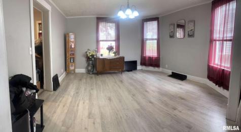 1015 18TH Avenue Rock Island IL 61201