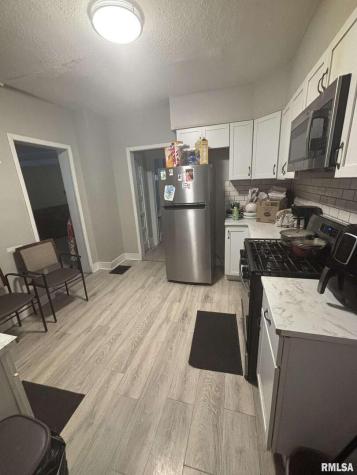 1015 18TH Avenue Rock Island IL 61201