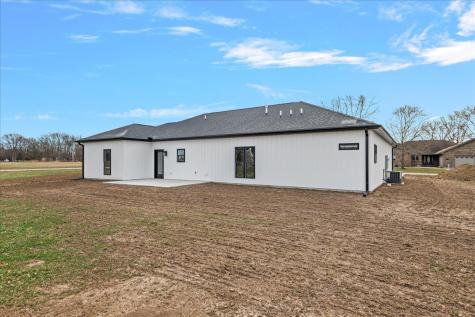 14 Willow Street Bethany IL 61914