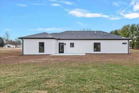 14 Willow Street Bethany IL 61914