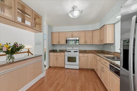 2718 North Elm Lane N Arlington Heights IL 60004