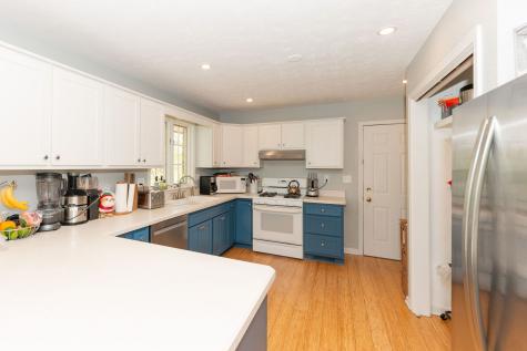 10594 Grover Oaks Road Roscoe IL 61073