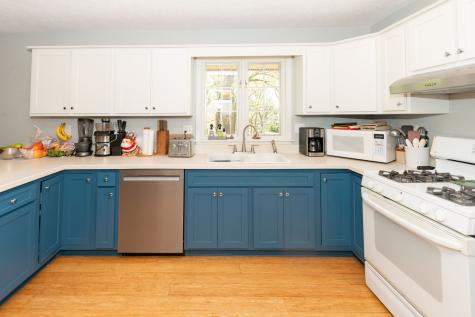 10594 Grover Oaks Road Roscoe IL 61073