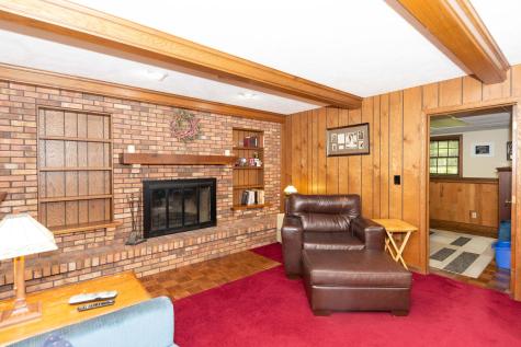 10594 Grover Oaks Road Roscoe IL 61073