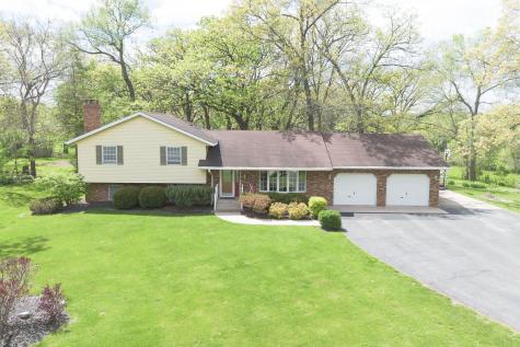 10594 Grover Oaks Road Roscoe IL 61073