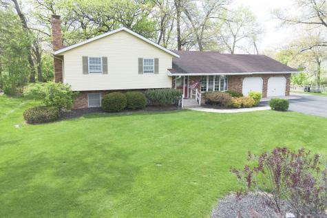 10594 Grover Oaks Road Roscoe IL 61073