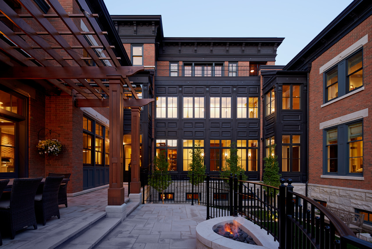 400 West Dickens Avenue Chicago IL 60614