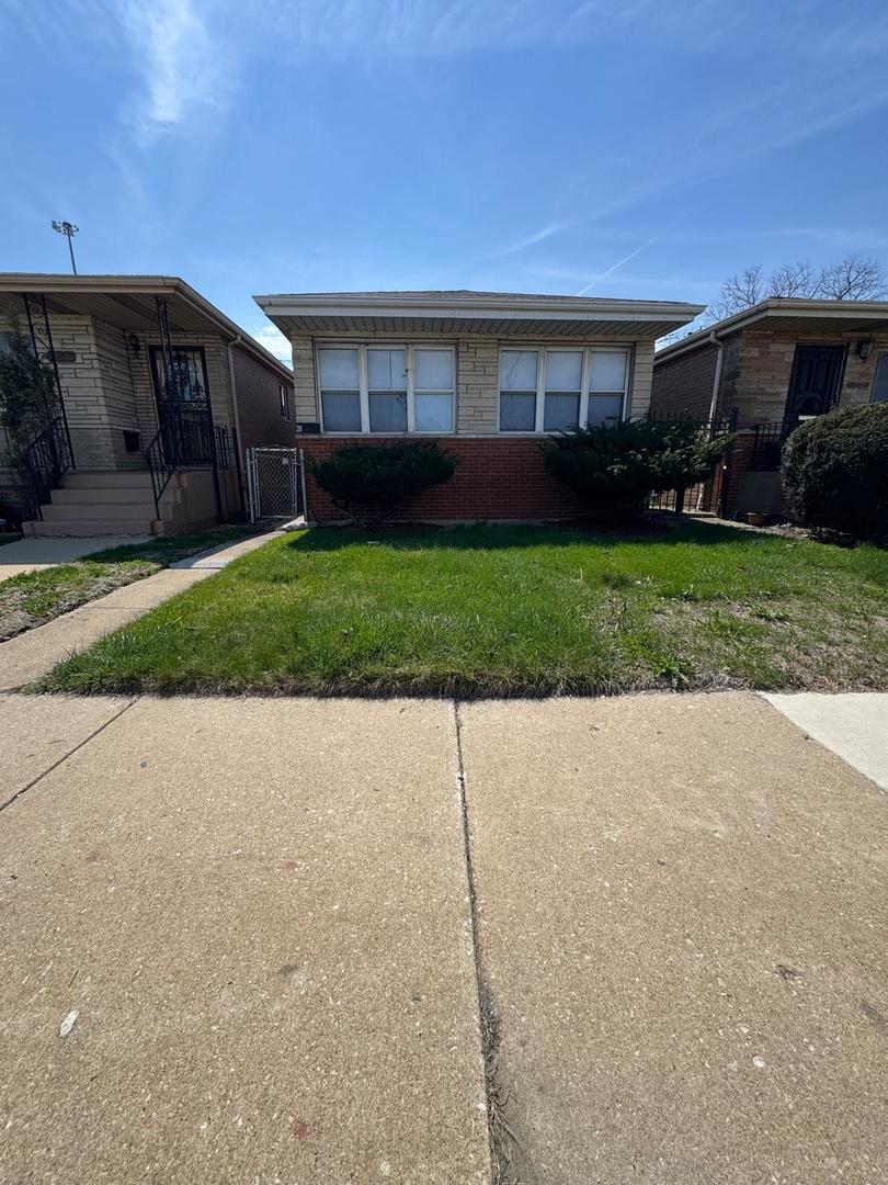 39 West 83rd Street Chicago IL 60620