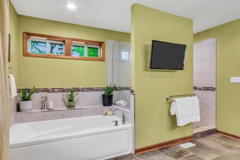 2501 South Vaupell Drive Mchenry IL 60051