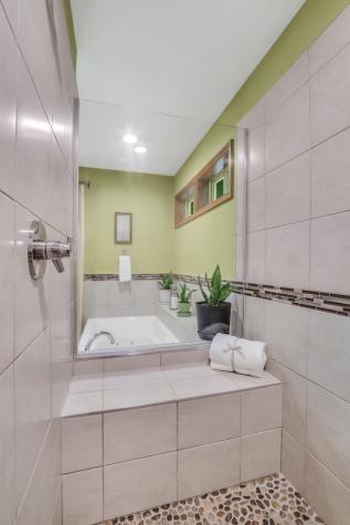 2501 South Vaupell Drive Mchenry IL 60051