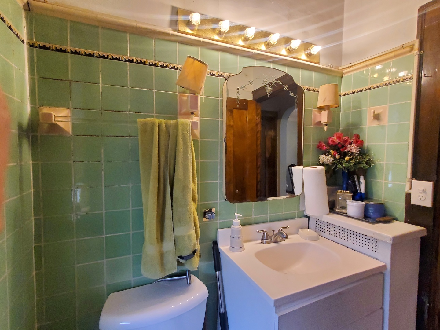 5028 West Parker Avenue Chicago IL 60639