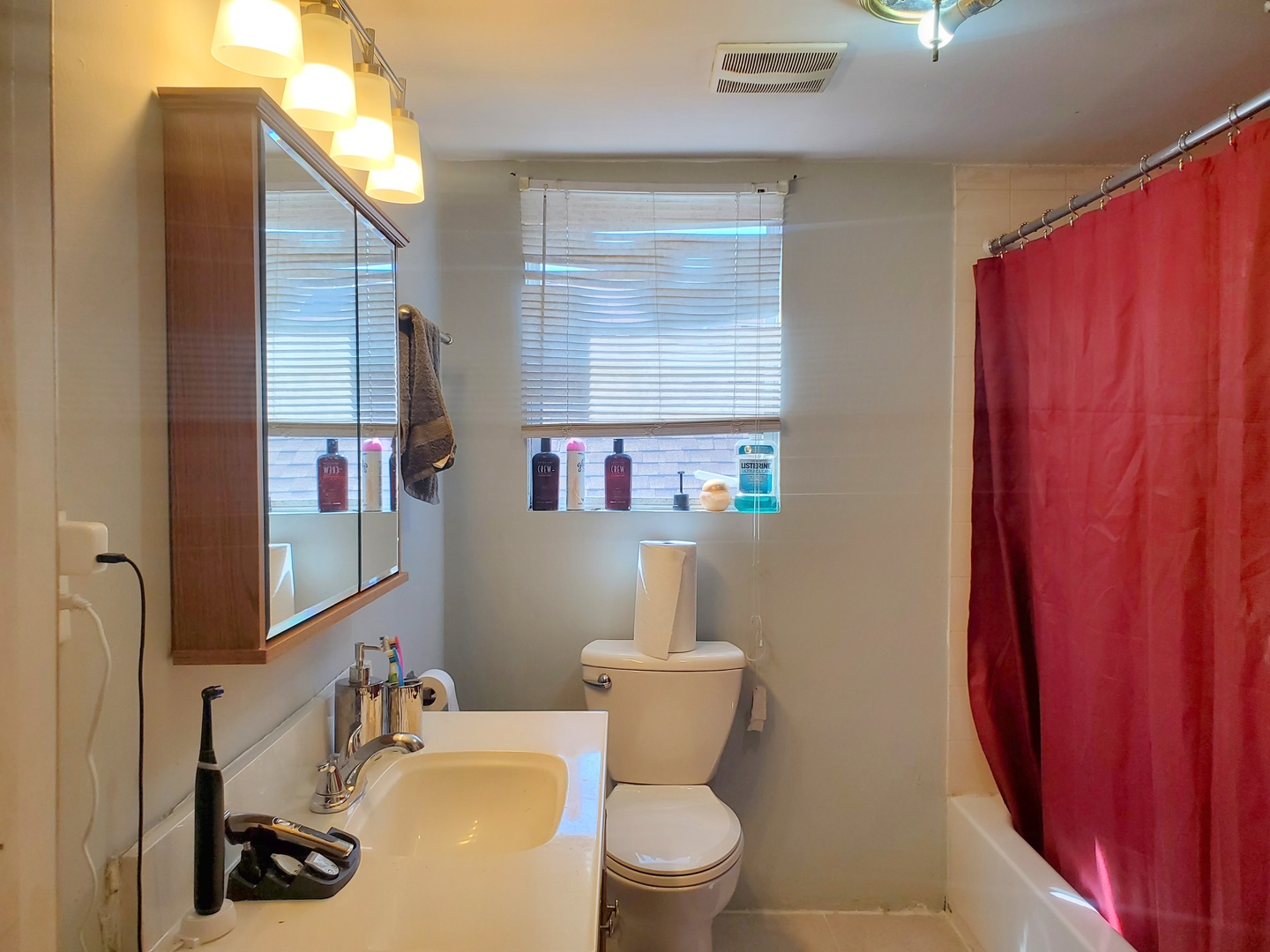 5028 West Parker Avenue Chicago IL 60639