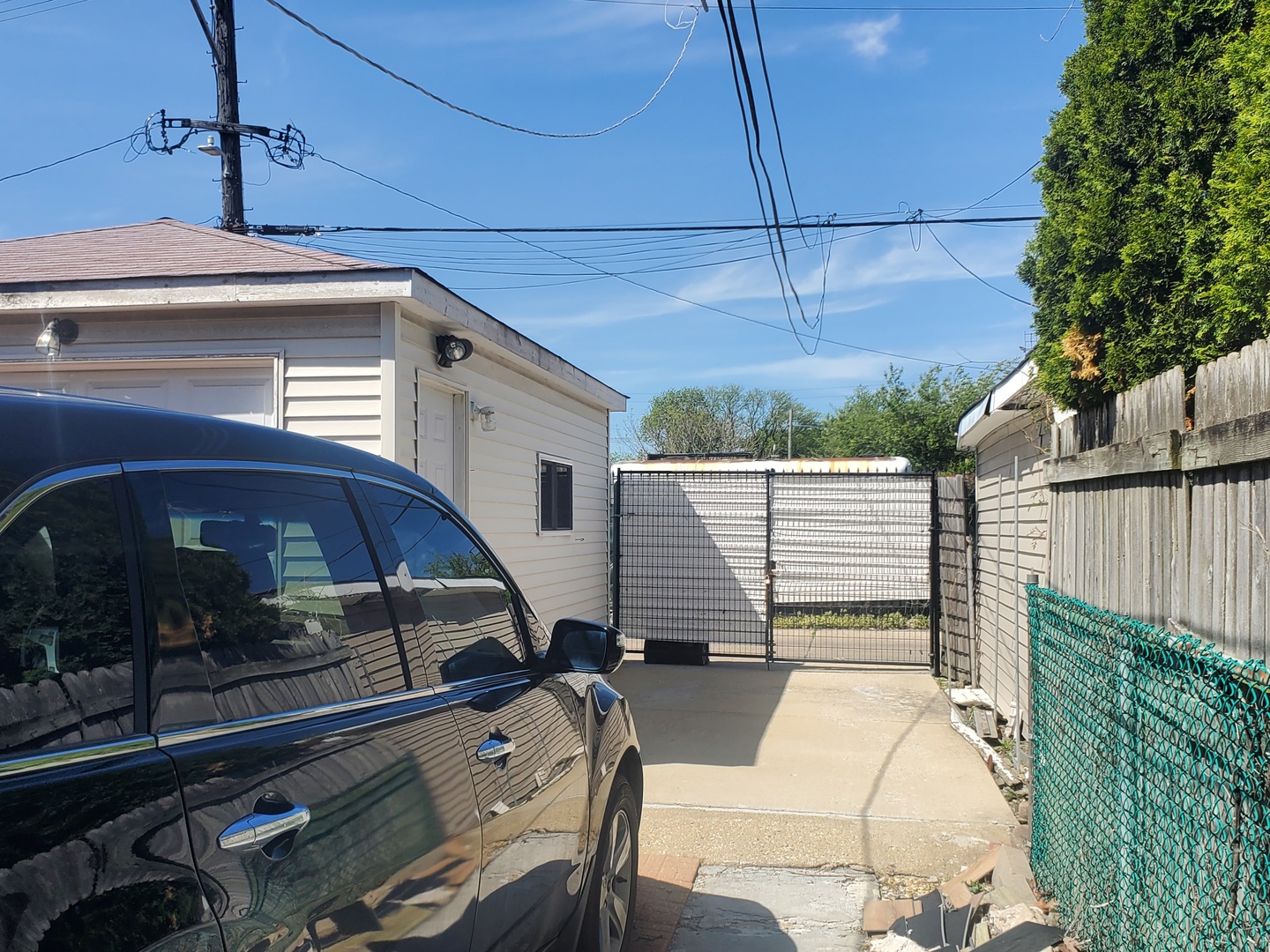 5028 West Parker Avenue Chicago IL 60639