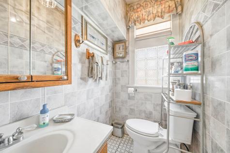 15 East 155th Street Harvey IL 60426