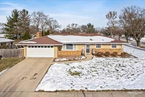 2251 Lowell Street Aurora IL 60506
