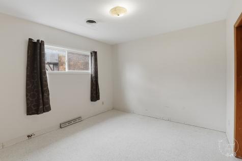 409 Main Street Crescent City IL 60928