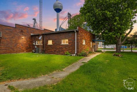 409 Main Street Crescent City IL 60928