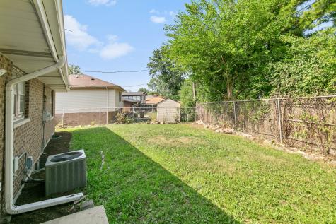 823 Bradoc Street Chicago Heights IL 60411