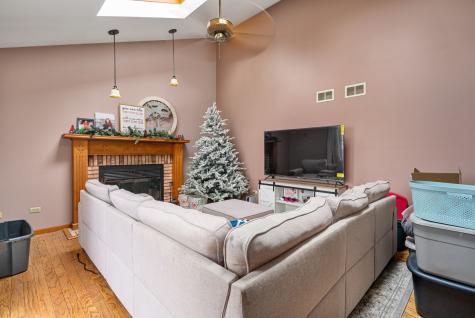 621 Huntley Terrace Crete IL 60417