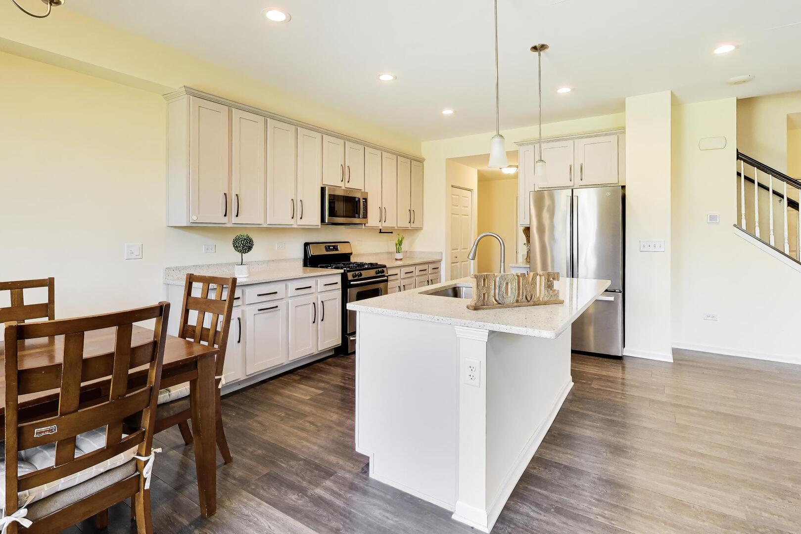 4152 Calder Lane Aurora IL 60504