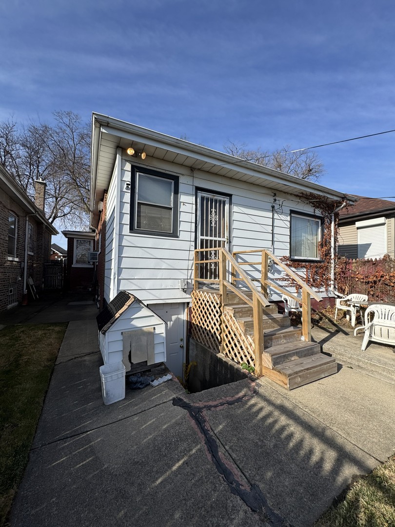 8239 South Ridgeland Avenue Chicago IL 60617