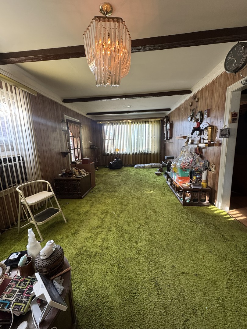 8239 South Ridgeland Avenue Chicago IL 60617