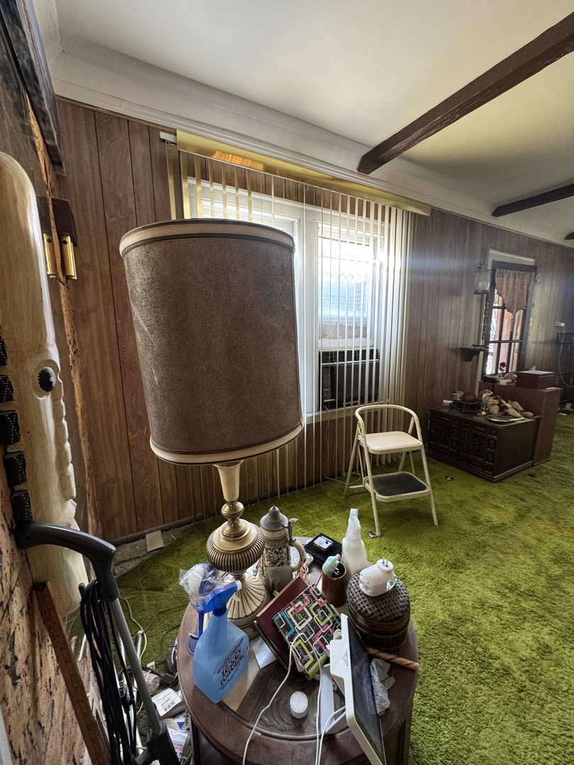 8239 South Ridgeland Avenue Chicago IL 60617