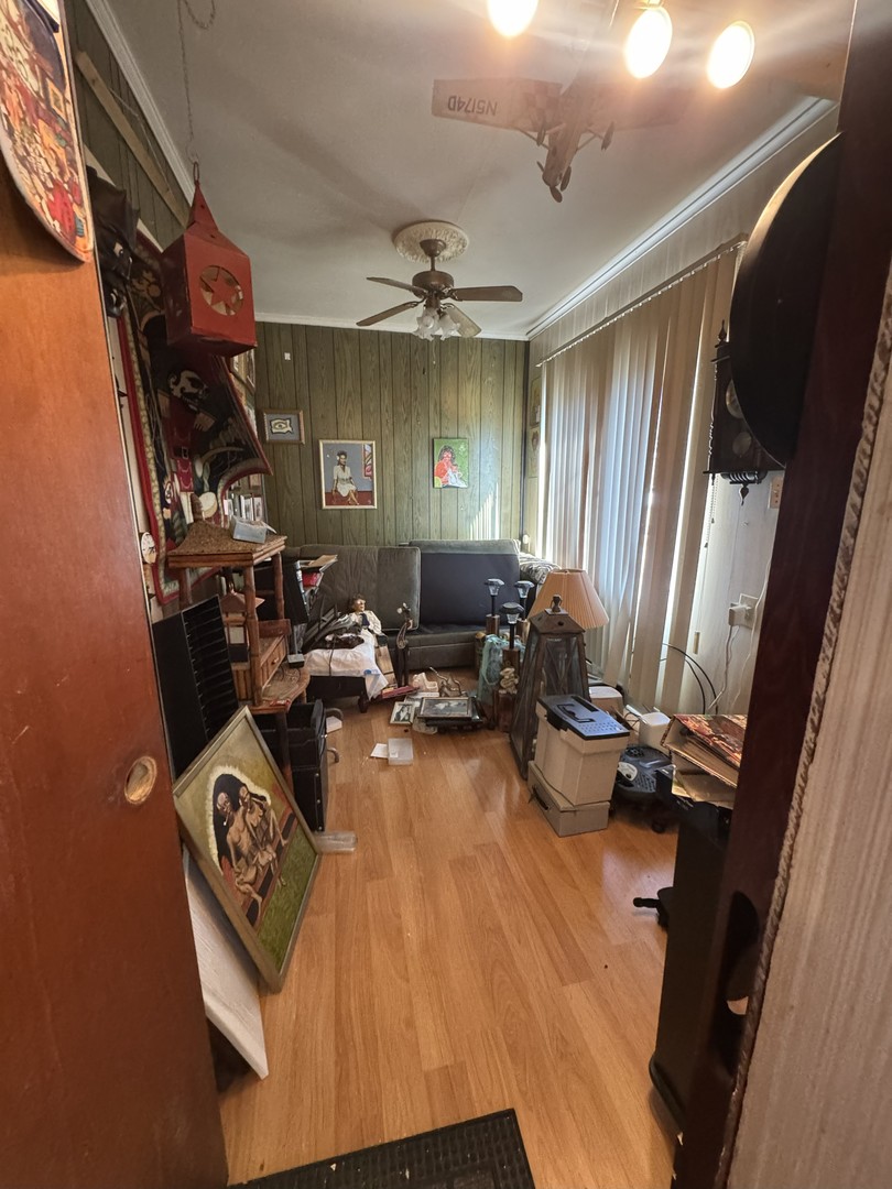 8239 South Ridgeland Avenue Chicago IL 60617