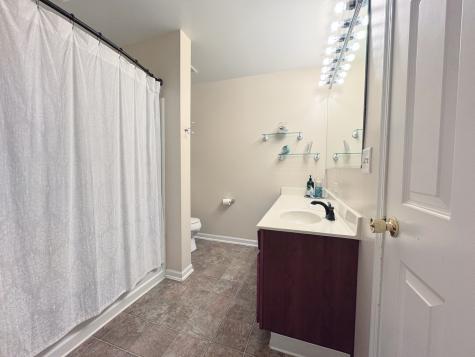 1987 Yasgur Drive Woodstock IL 60098