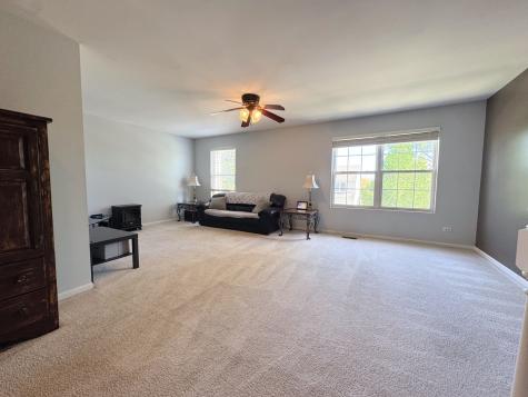 1987 Yasgur Drive Woodstock IL 60098