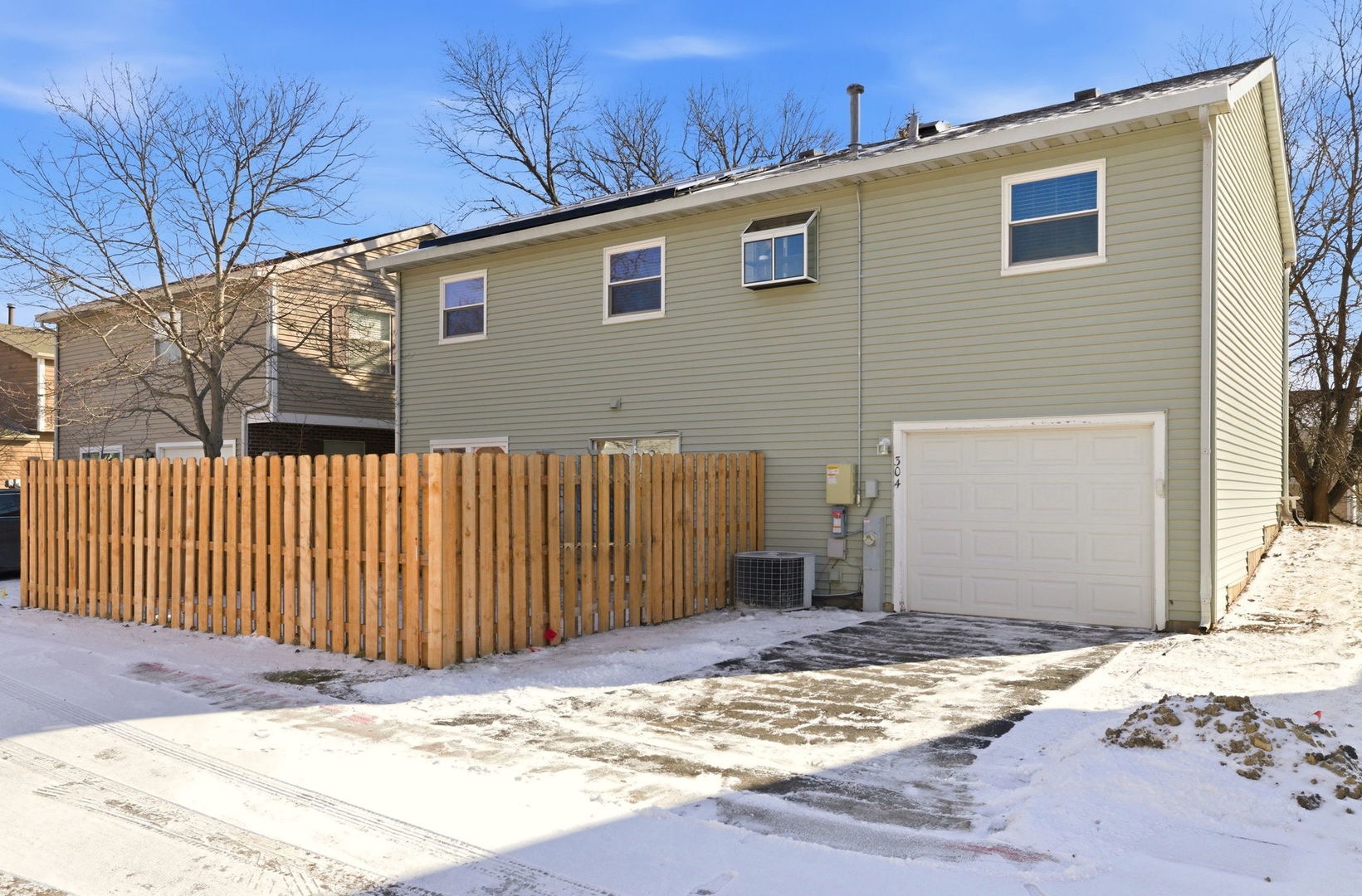 304 Jonquil Court Aurora IL 60504