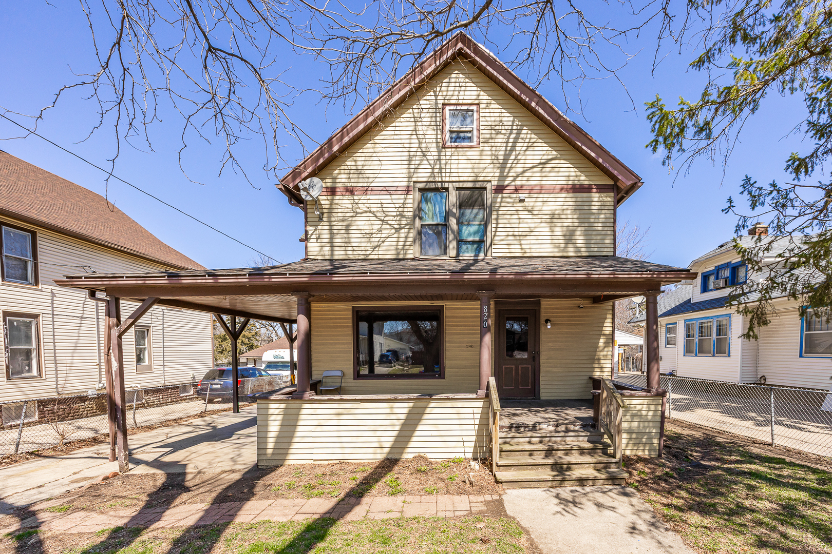 820 Spring Street Aurora IL 60506