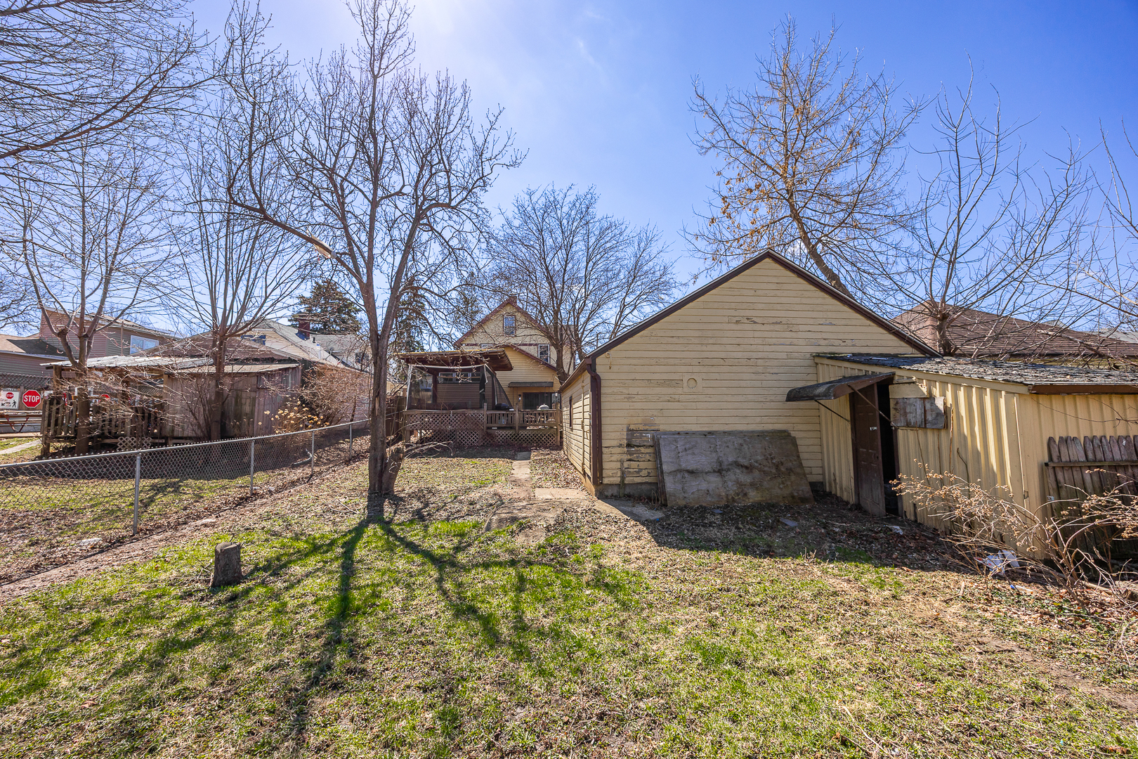 820 Spring Street Aurora IL 60506
