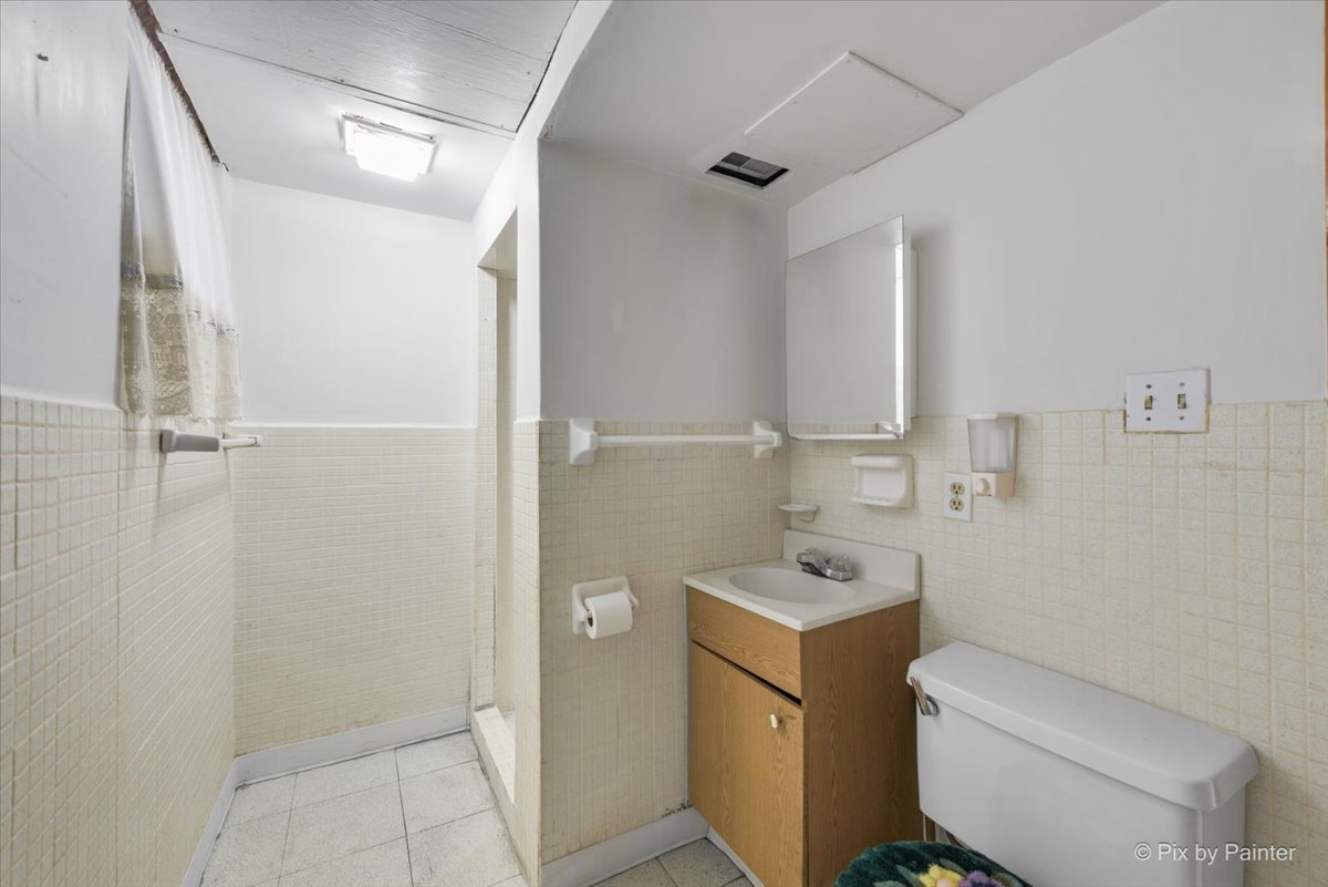 5216 Lee Street Skokie IL 60077
