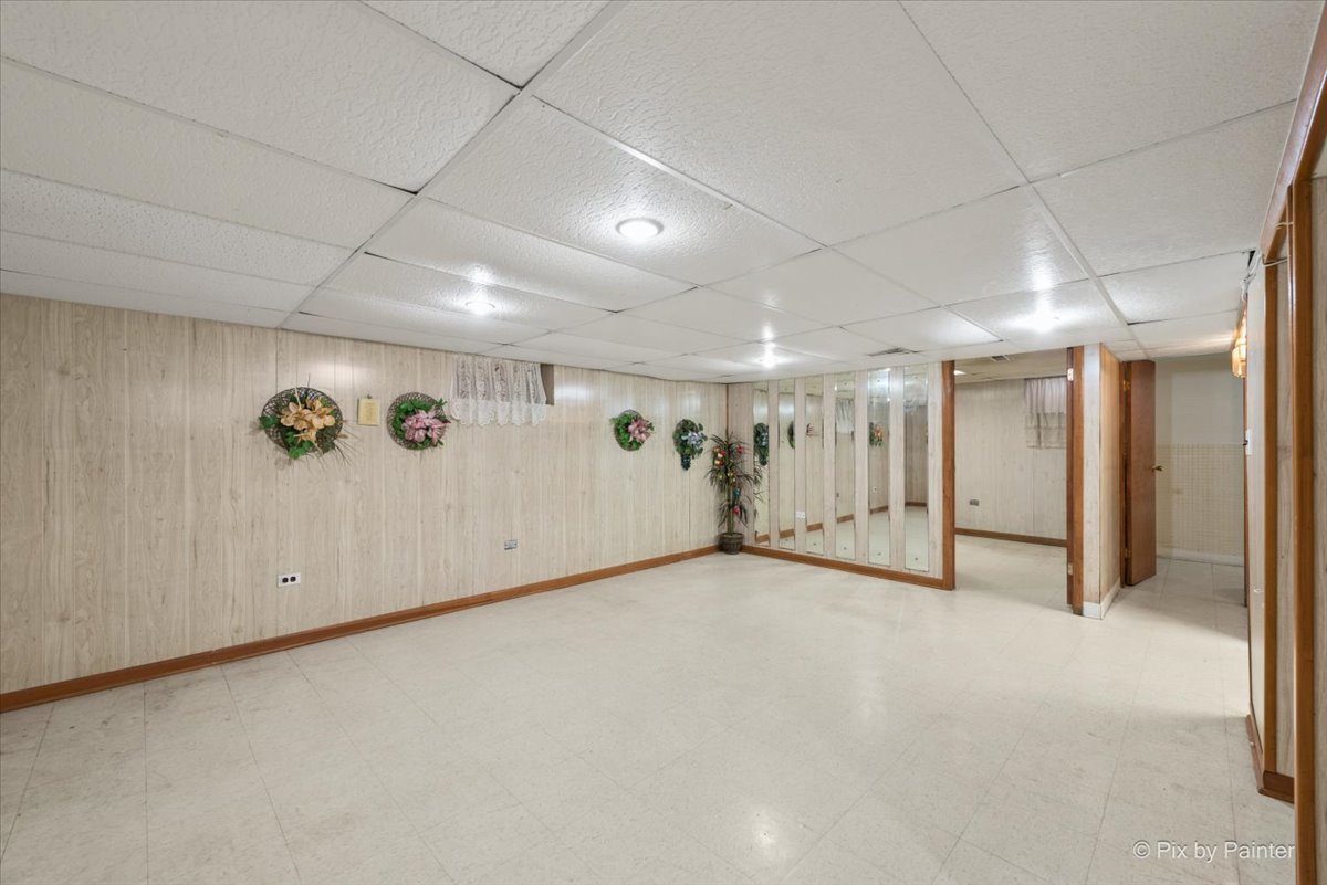 5216 Lee Street Skokie IL 60077