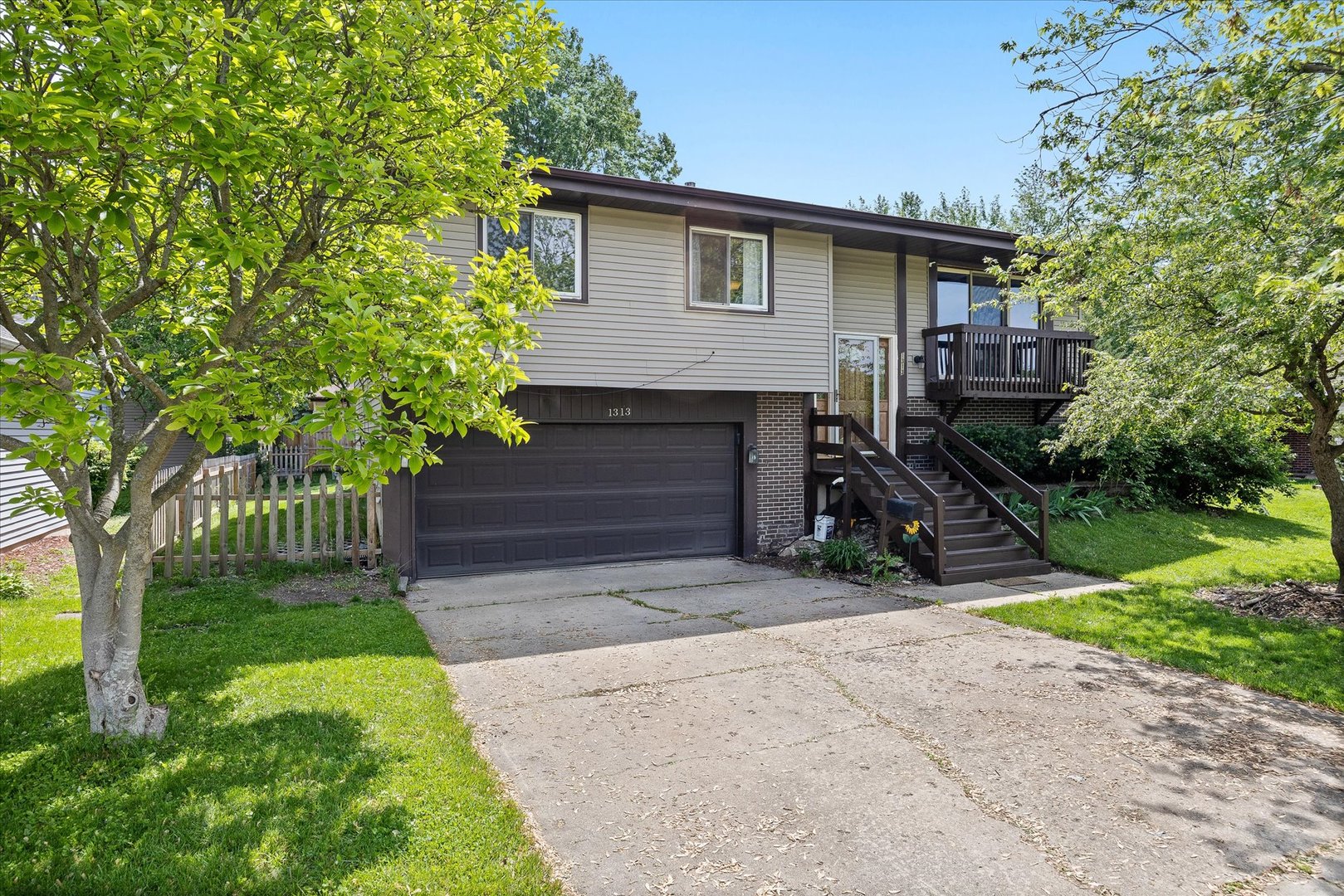 1313 Appletree Lane Aurora IL 60506
