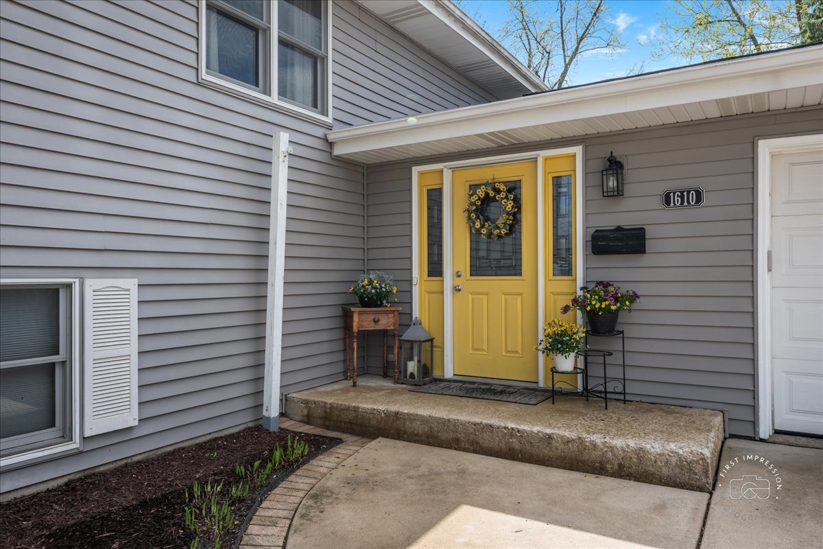 1610 Heather Drive Aurora IL 60506