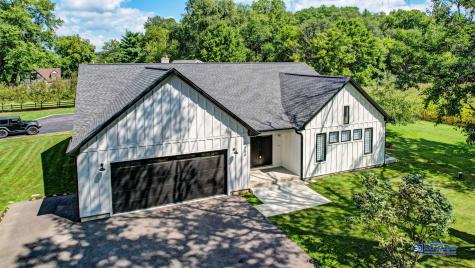 250 Riverview Drive Algonquin IL 60102