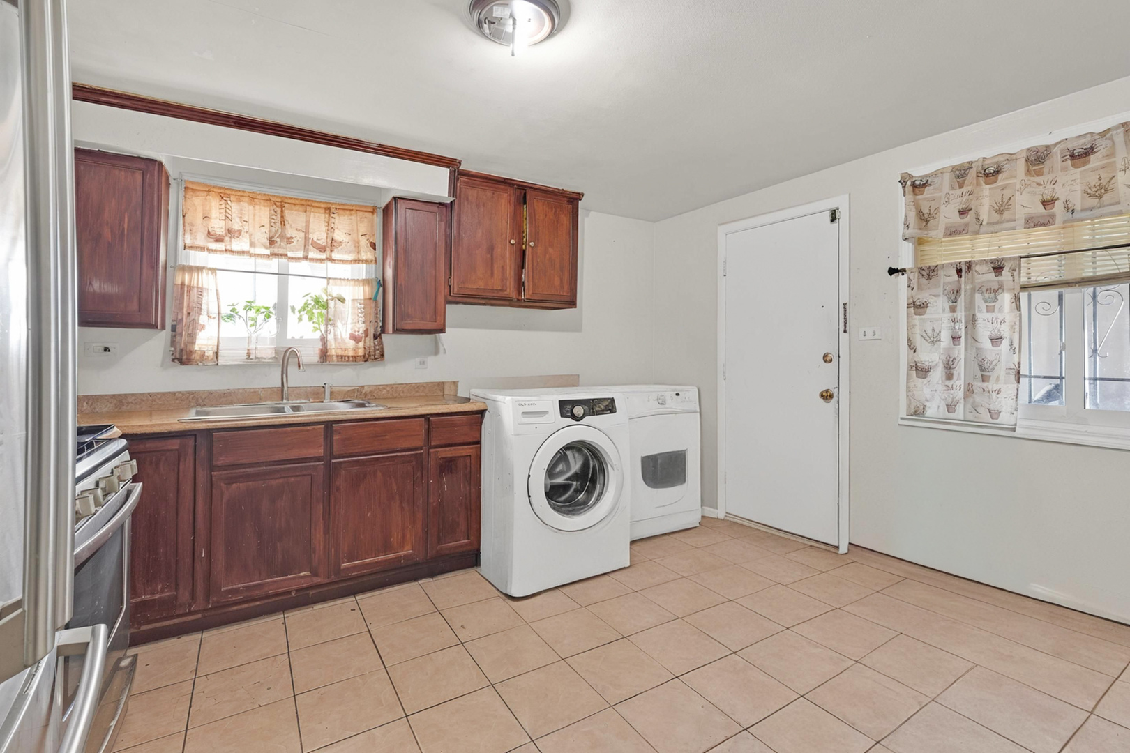 4541 South Laporte Avenue Chicago IL 60638