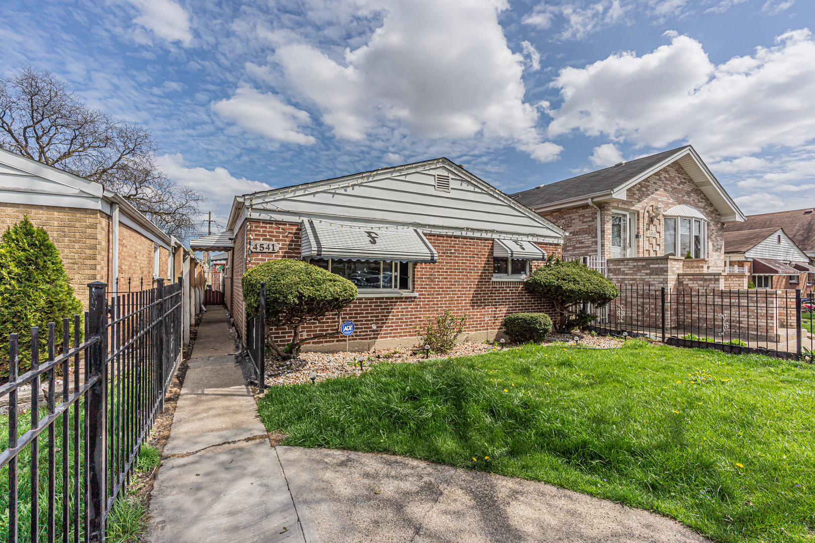 4541 South Laporte Avenue Chicago IL 60638