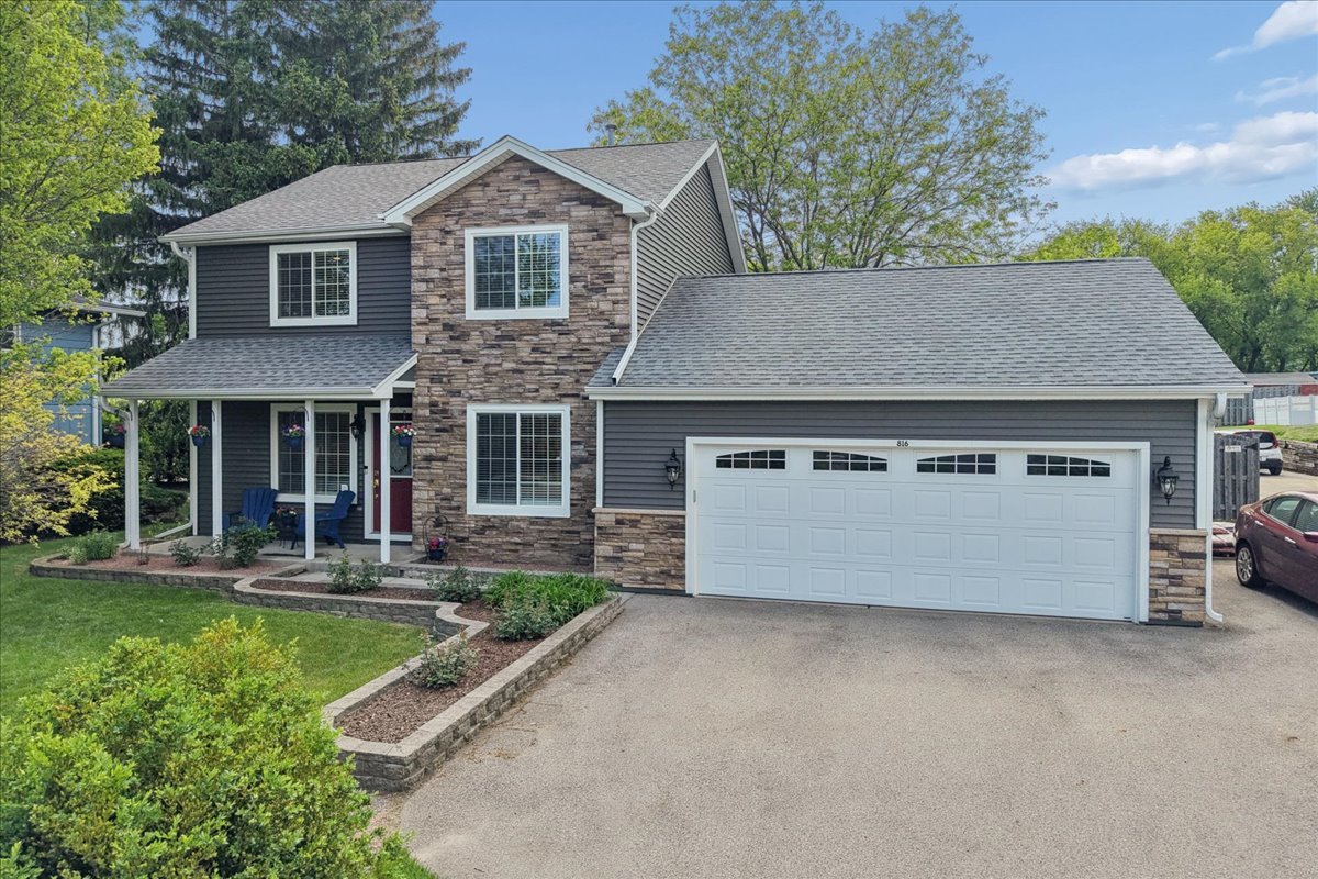 816 Belle Plaine Avenue Gurnee IL 60031