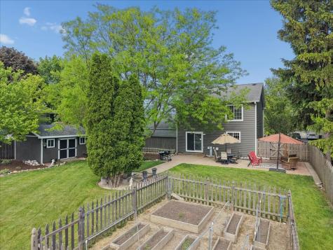 816 Belle Plaine Avenue Gurnee IL 60031