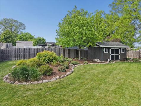 816 Belle Plaine Avenue Gurnee IL 60031