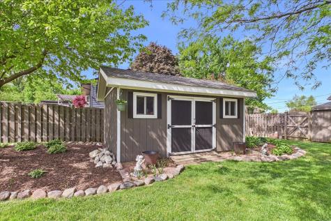 816 Belle Plaine Avenue Gurnee IL 60031